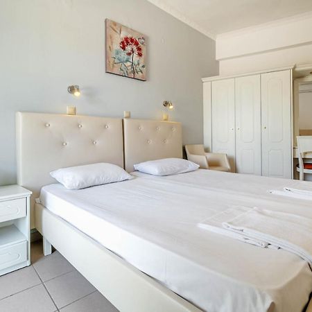 Porto Marina Aparthotel Gouvia Exterior photo